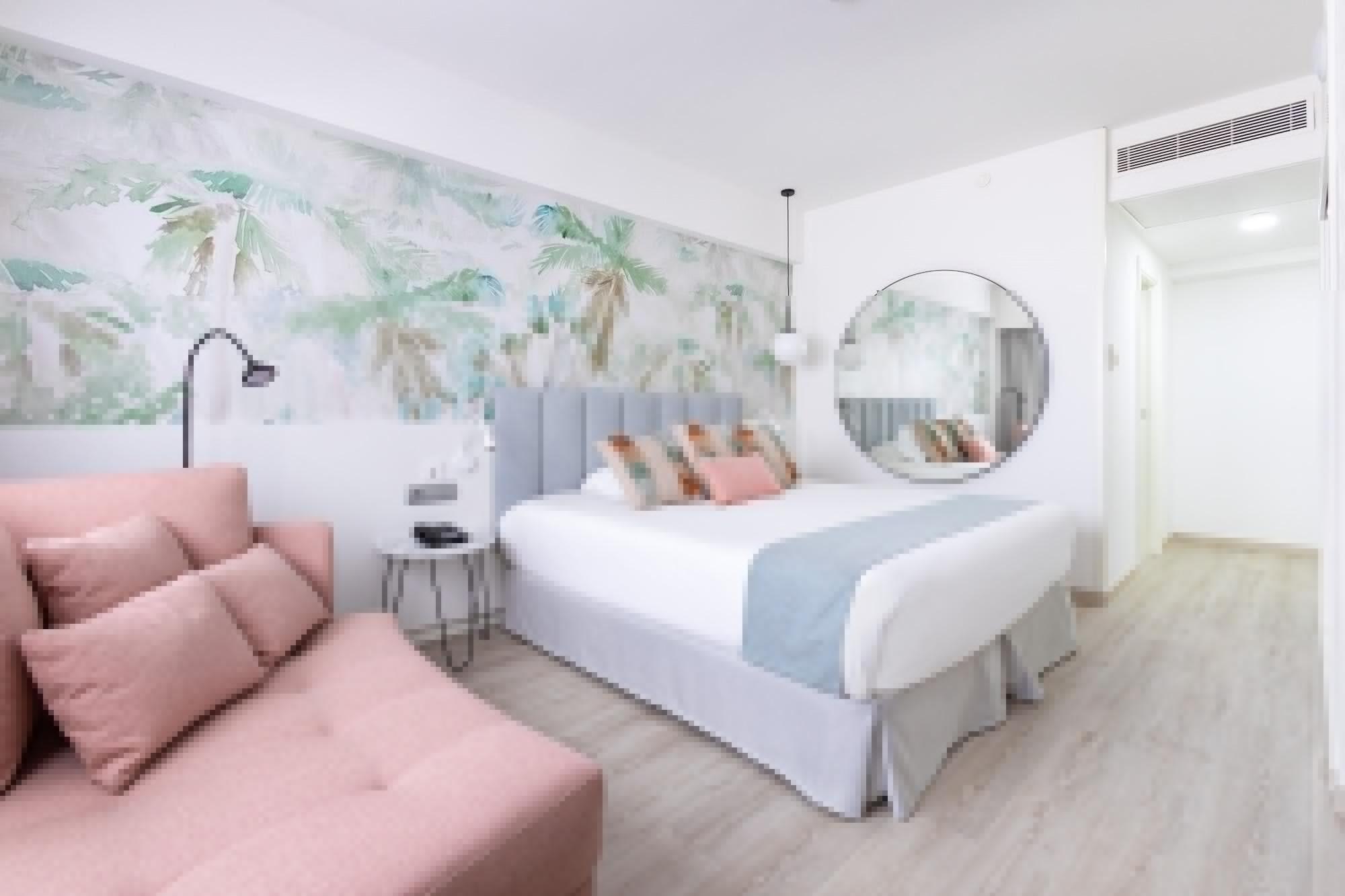 Cristina By Tigotan Palmas Hotel